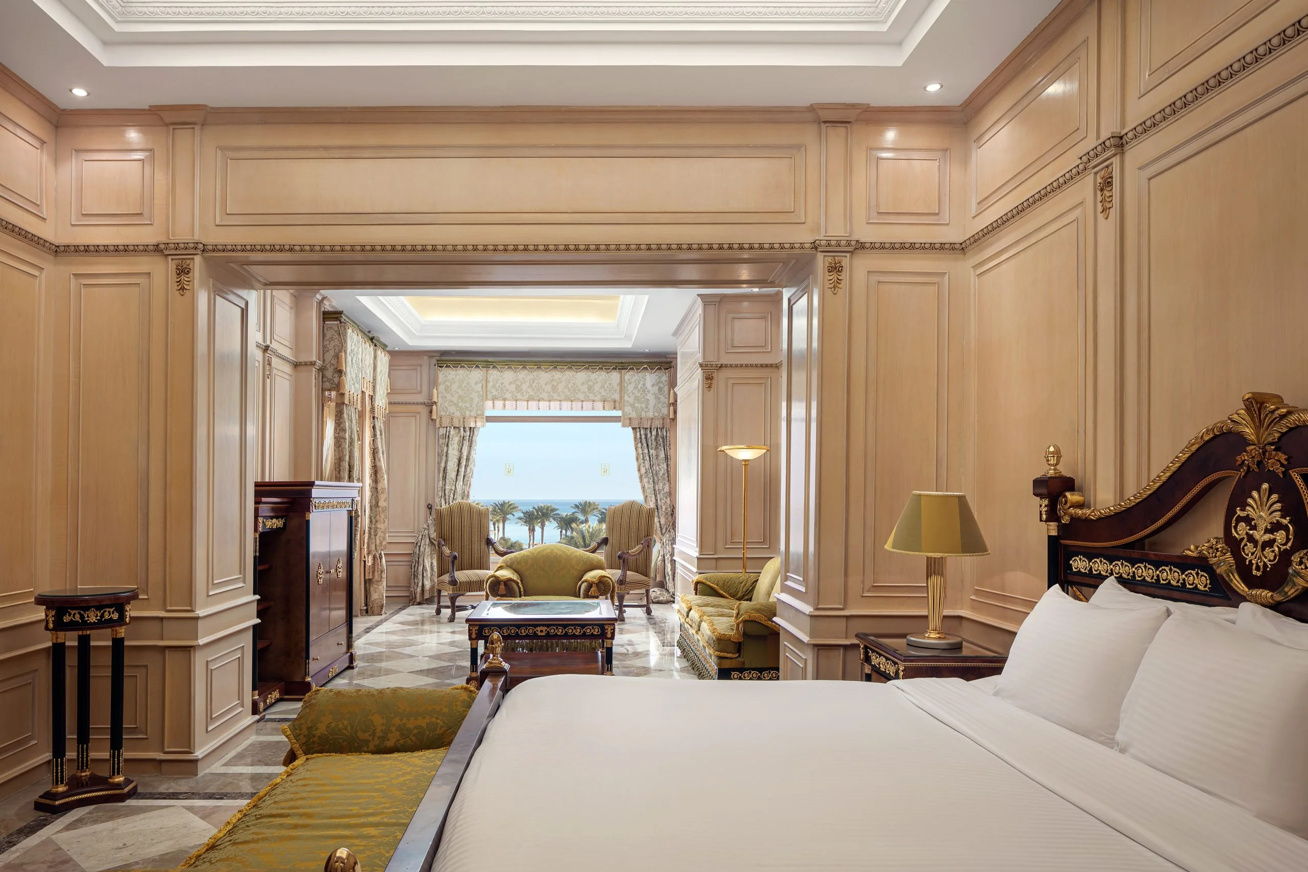 ROYAL_SUITE_KING